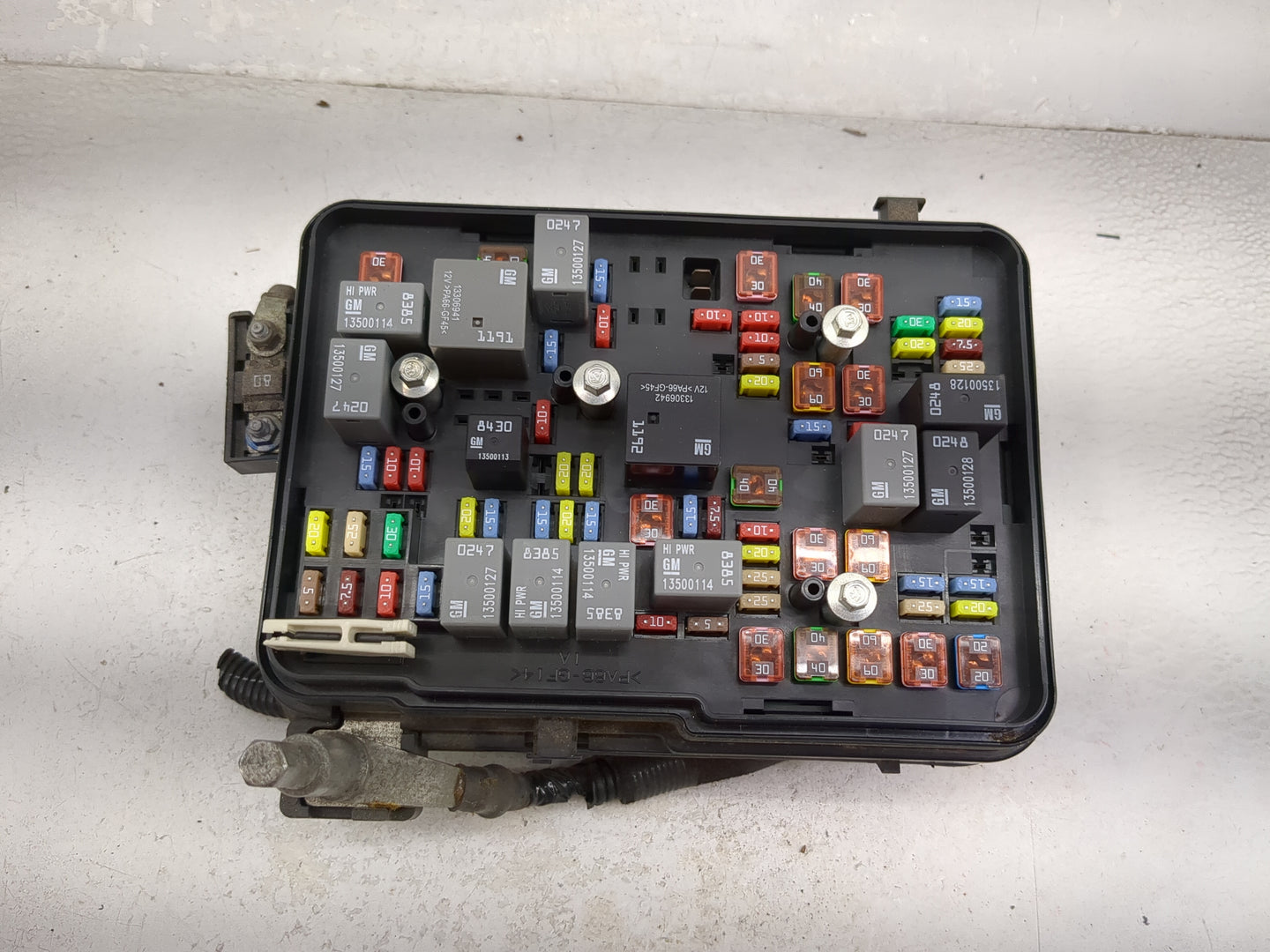 2013-2015 Chevrolet Equinox Fusebox Fuse Box Panel Relay Module P/N:22922727 Fits Fits 2013 2014 2015 OEM Used Auto Parts - 