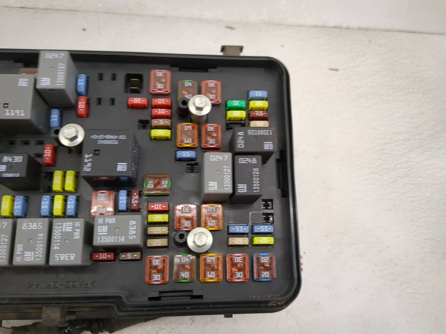2013-2015 Chevrolet Equinox Fusebox Fuse Box Panel Relay Module P/N:22922727 Fits Fits 2013 2014 2015 OEM Used Auto Parts - 