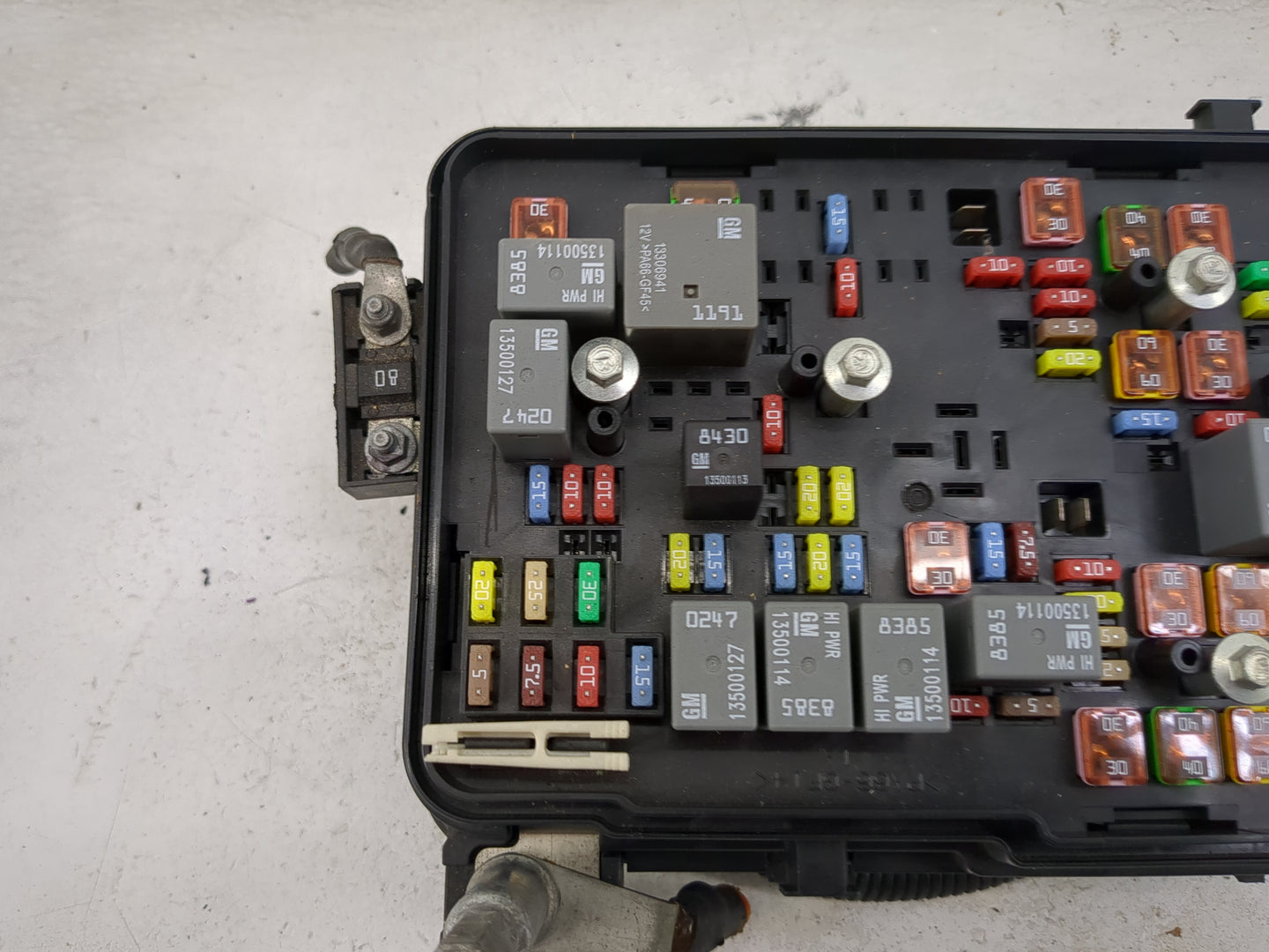 2013-2016 Chevrolet Equinox Fusebox Fuse Box Panel Relay Module P/N:22922727 Fits Fits 2013 2014 2015 2016 OEM Used Auto Par