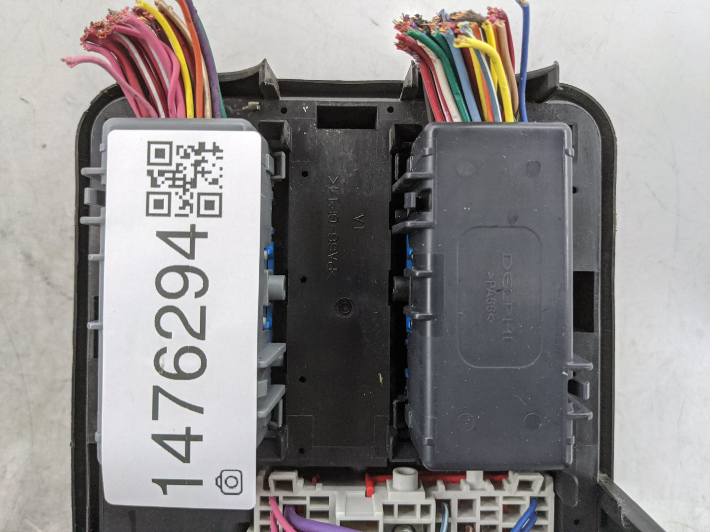 2013-2016 Chevrolet Equinox Fusebox Fuse Box Panel Relay Module P/N:22929763 Fits Fits 2013 2014 2015 2016 OEM Used Auto Par