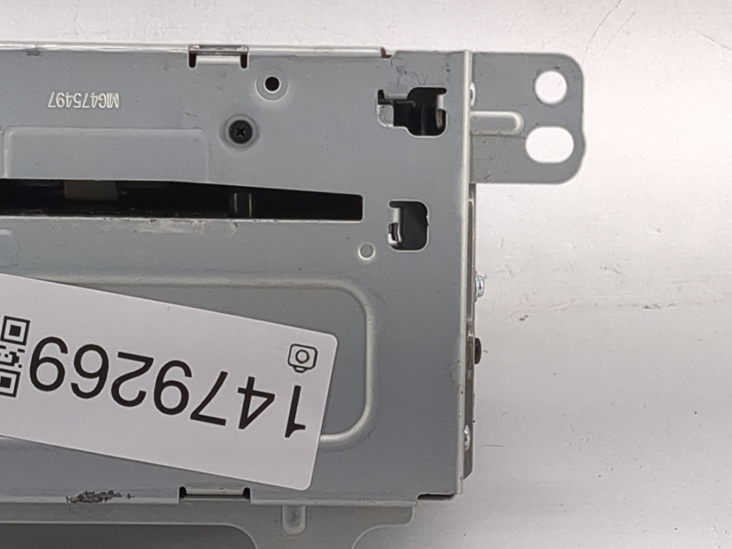 2014-2015 Chevrolet Equinox Radio AM FM Cd Player Receiver Replacement P/N:22976137 Fits Fits 2014 2015 2016 2017 OEM Used A
