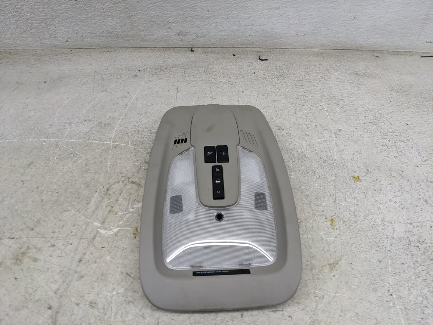 2014-2017 Chevrolet Equinox Overhead Roof Console Tan - Oemusedautoparts1.com