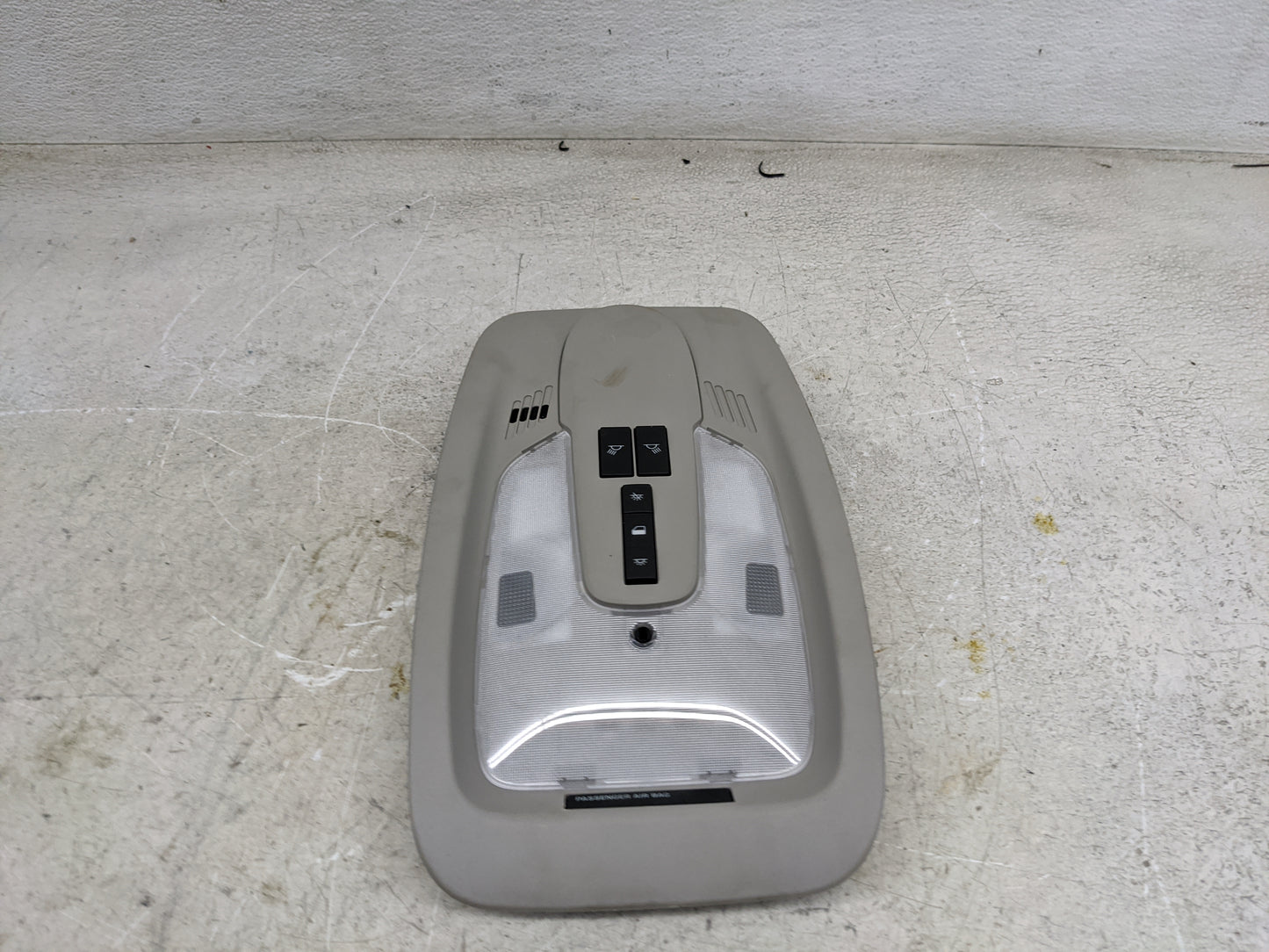 2014-2017 Chevrolet Equinox Overhead Roof Console Tan - Oemusedautoparts1.com