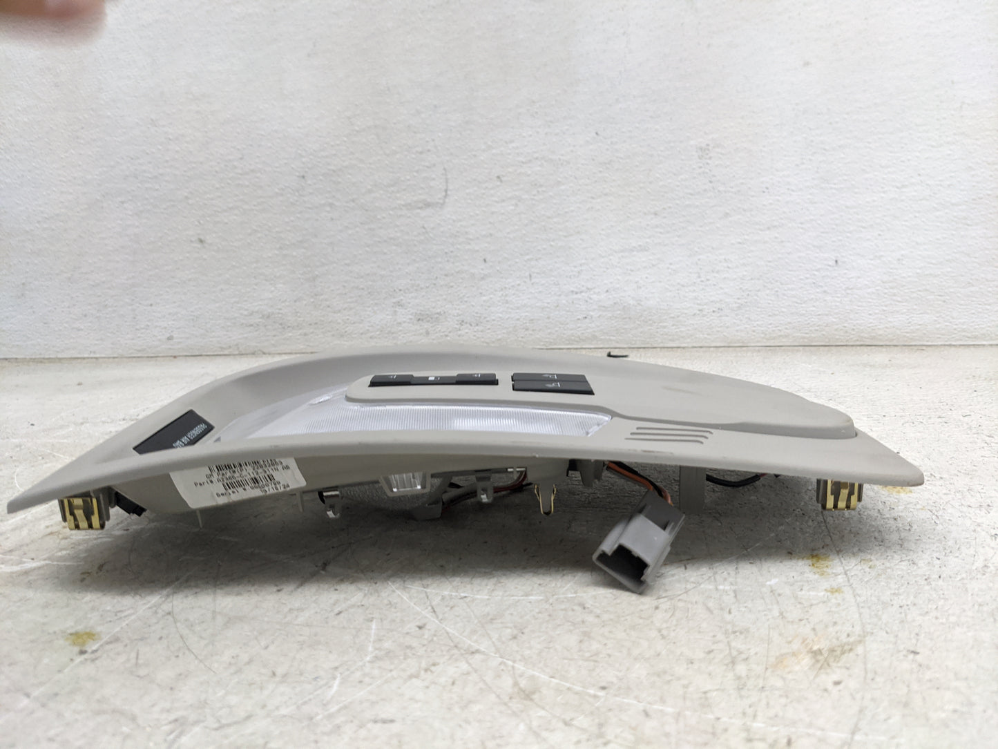 2014-2017 Chevrolet Equinox Overhead Roof Console Tan - Oemusedautoparts1.com