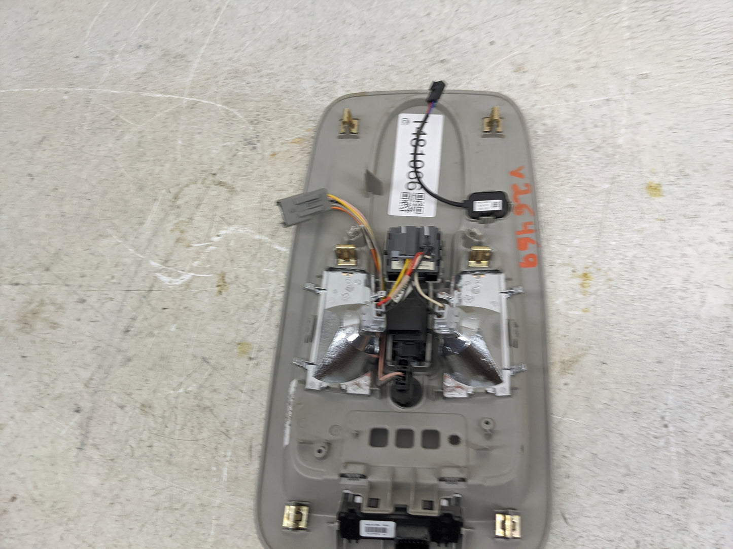2014-2017 Chevrolet Equinox Overhead Roof Console Tan - Oemusedautoparts1.com