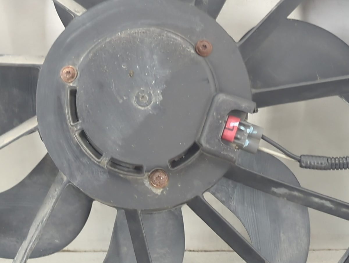 2010-2017 Chevrolet Equinox Electric Radiator Cooling Fan Motor Assembly P/N:22980440 121113-01-05B0 Fits OEM Used Auto Part