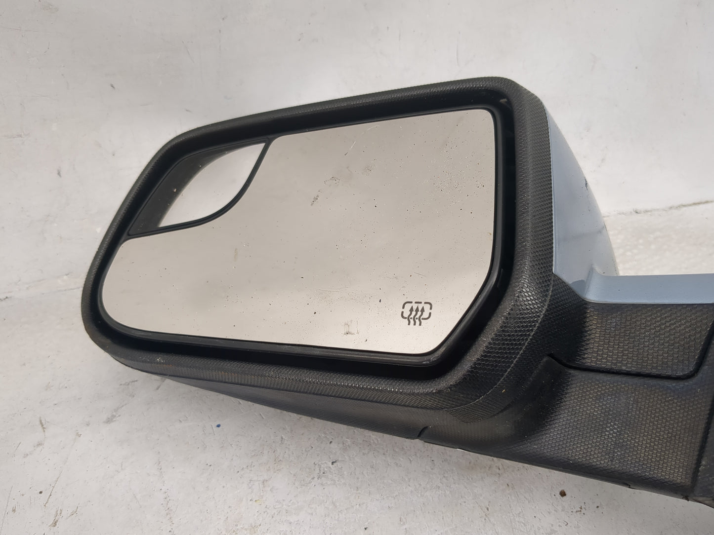 2011-2014 Chevrolet Equinox Driver Side View Mirror - Left Door Mirror OEM Used - Oemusedautoparts1.com