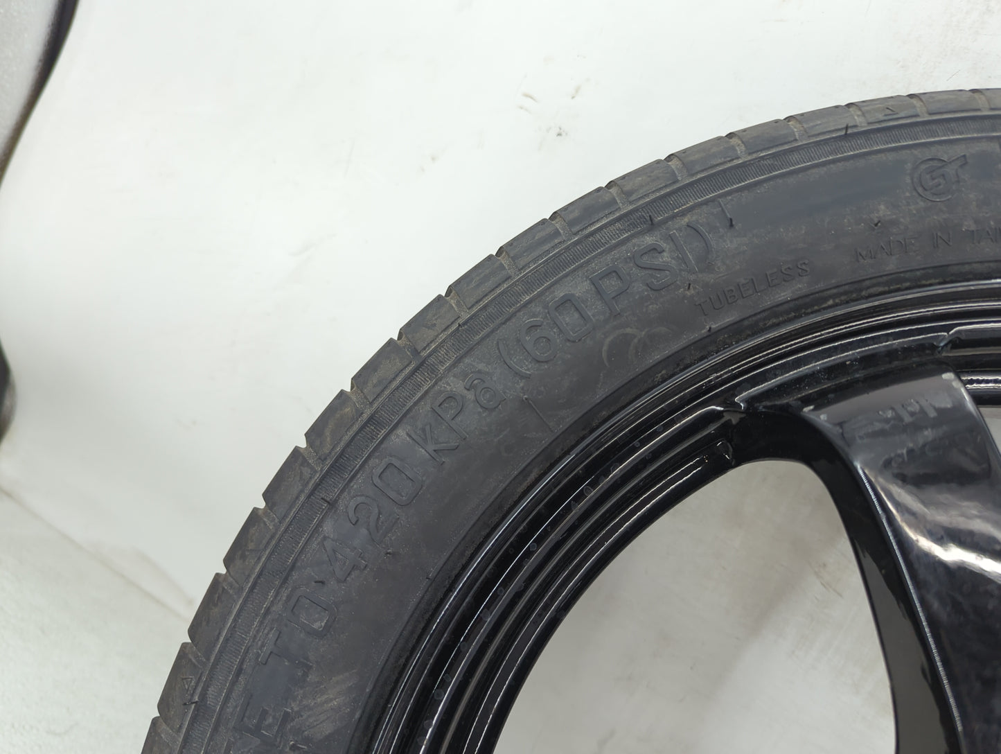 2014-2014 Chevrolet Equinox Spare Donut Tire Wheel Rim Oem 1491184 - Oemusedautoparts1.com