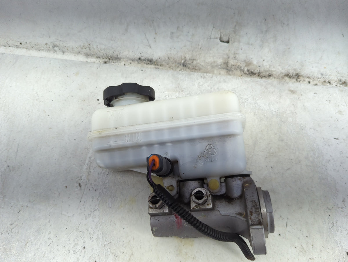2011-2017 Chevrolet Equinox Brake Master Cylinder 1492420 - Oemusedautoparts1.com