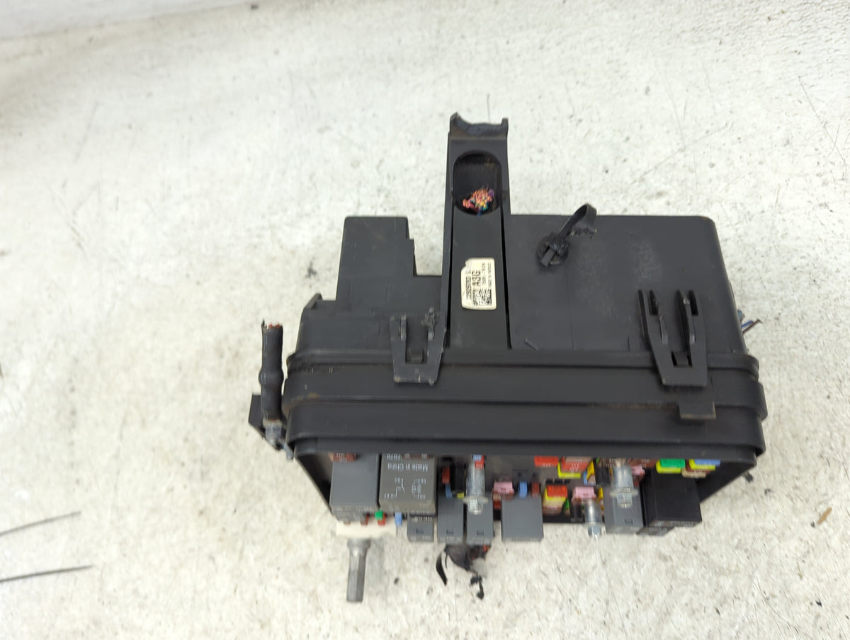 2013-2016 Chevrolet Equinox Fusebox Fuse Box Panel Relay Module P/N:22929763 Fits Fits 2013 2014 2015 2016 OEM Used Auto Par