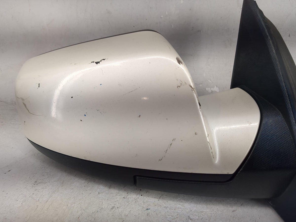 2011-2014 Chevrolet Equinox Passenger Side View Mirror - Right Door Mirror OEM Used - Oemusedautoparts1.com