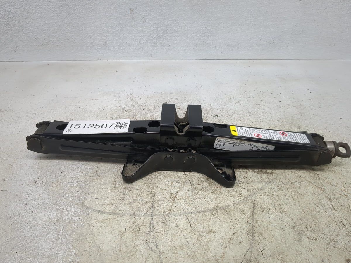 2014 Chevrolet Equinox Spare Scissor Car Jack 1512507 - Oemusedautoparts1.com