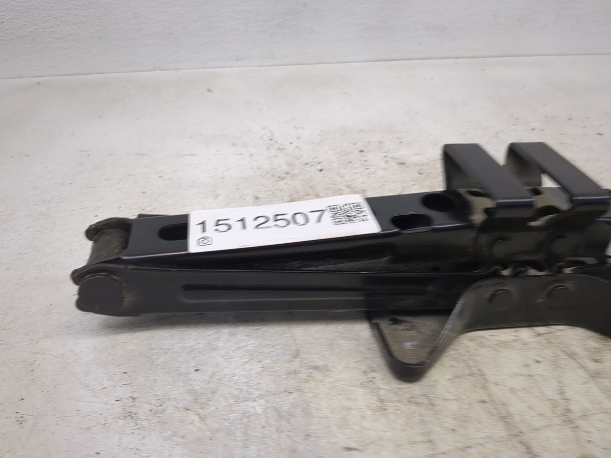 2014 Chevrolet Equinox Spare Scissor Car Jack 1512507 - Oemusedautoparts1.com