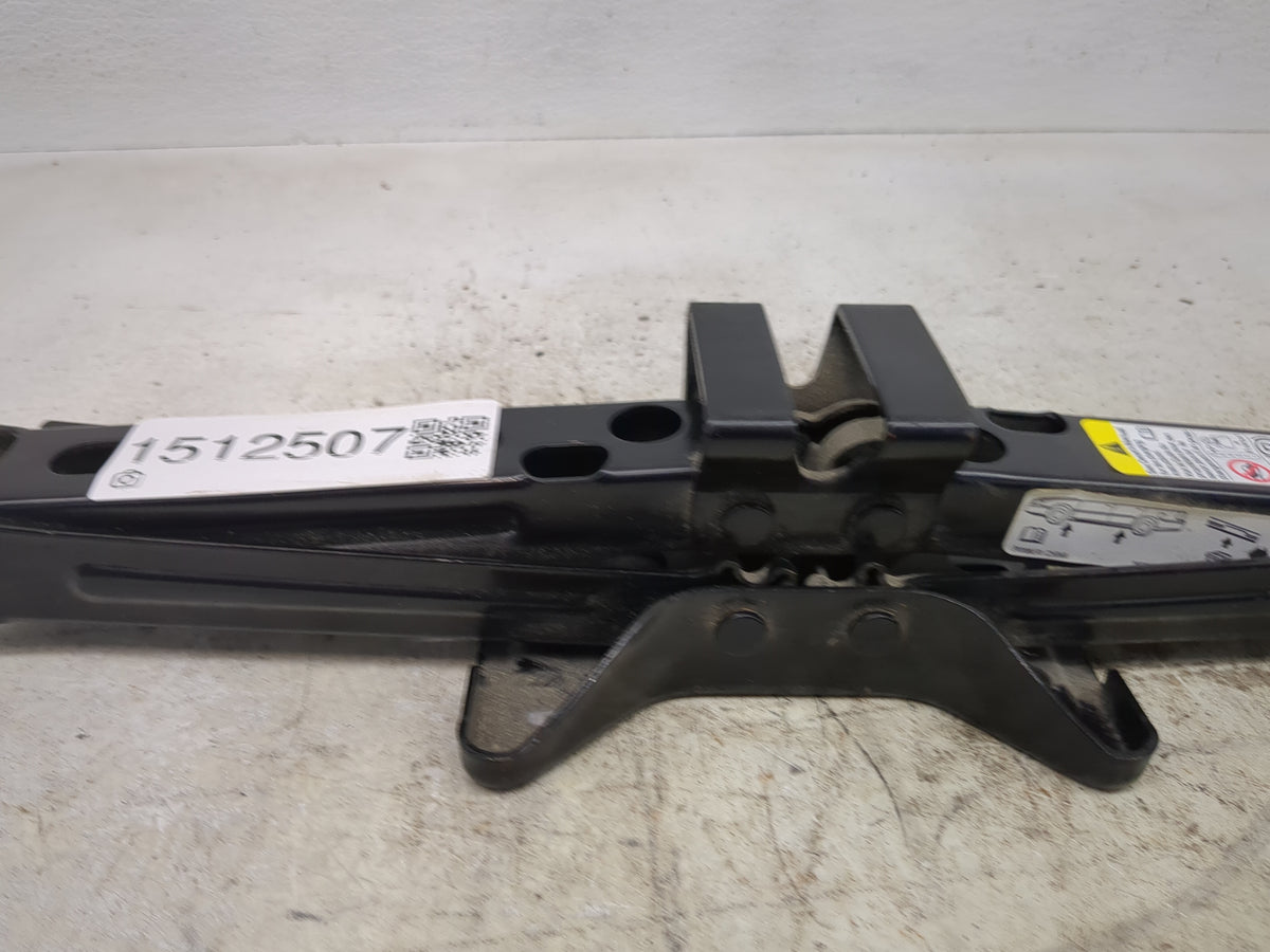 2014 Chevrolet Equinox Spare Scissor Car Jack 1512507 - Oemusedautoparts1.com