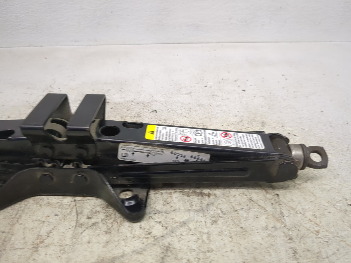 2014 Chevrolet Equinox Spare Scissor Car Jack 1512507 - Oemusedautoparts1.com