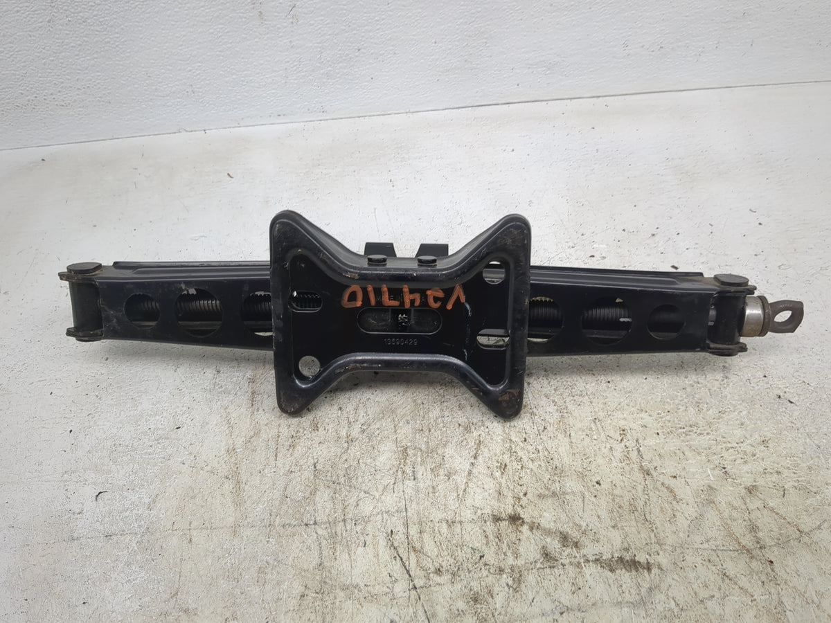 2014 Chevrolet Equinox Spare Scissor Car Jack 1512507 - Oemusedautoparts1.com