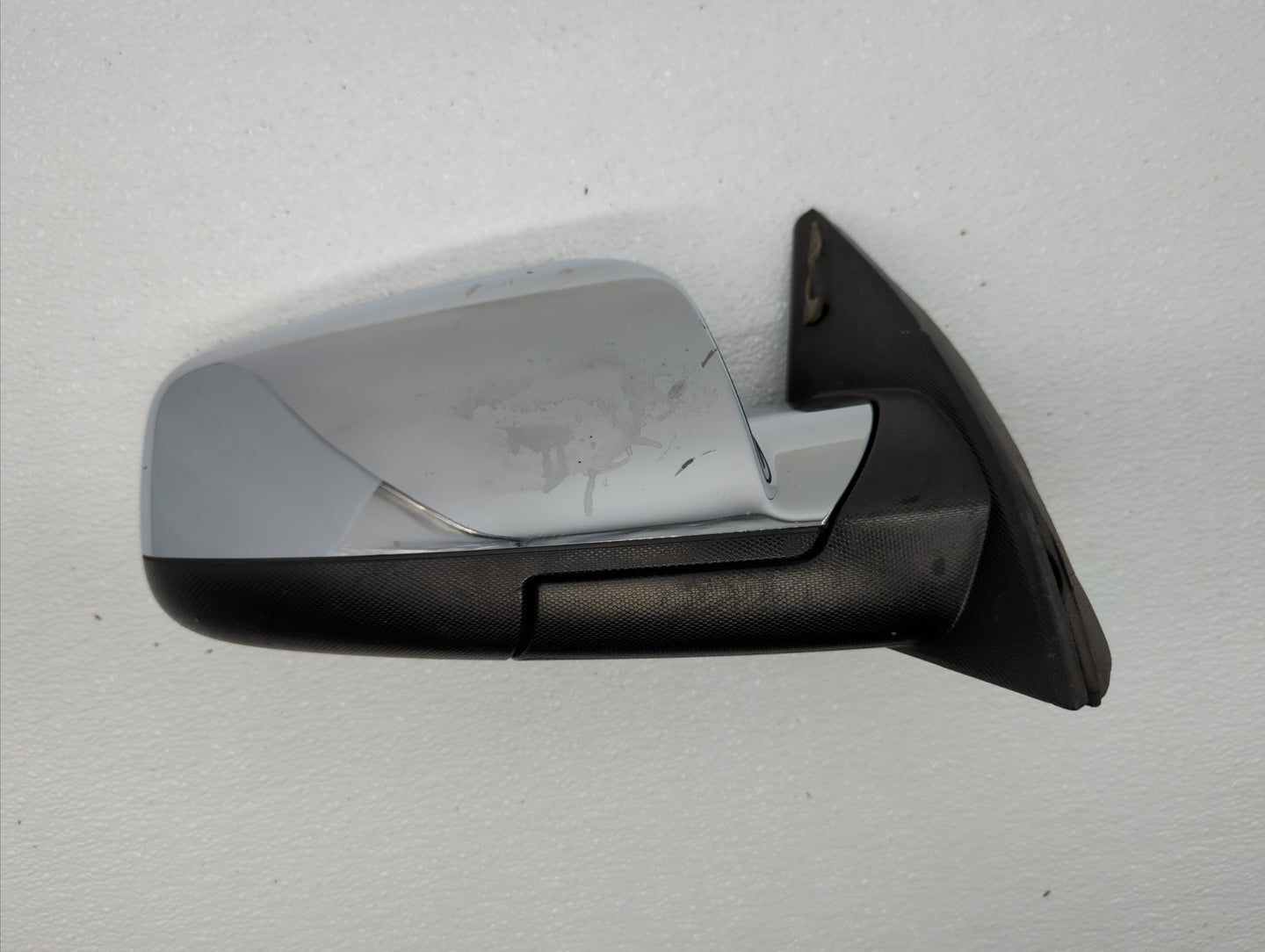 2011-2013 Chevrolet Equinox Passenger Side View Mirror - Right Door Mirror OEM Used - Oemusedautoparts1.com