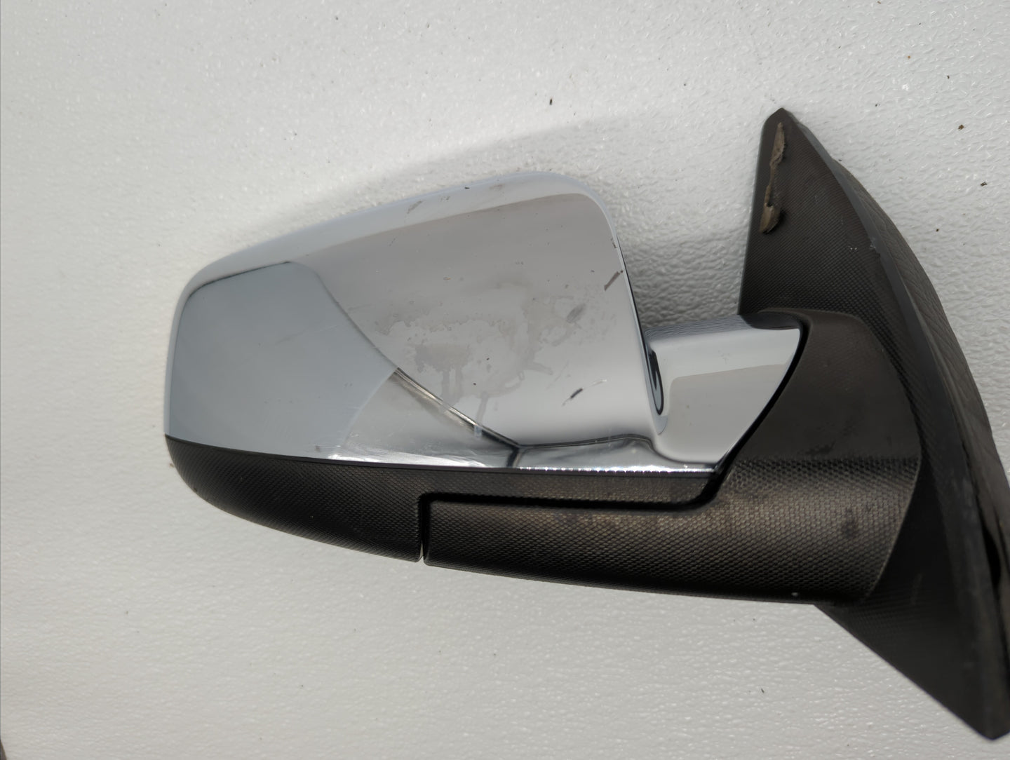 2011-2013 Chevrolet Equinox Passenger Side View Mirror - Right Door Mirror OEM Used - Oemusedautoparts1.com