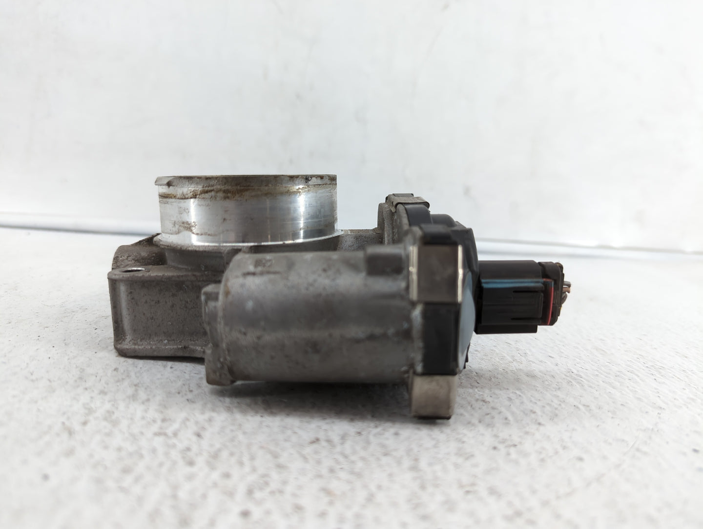 2012-2015 Chevrolet Equinox Throttle Body P/N:12632101CA Fits Fits 2012 2013 2014 2015 OEM Used Auto Parts - Oemusedautopart