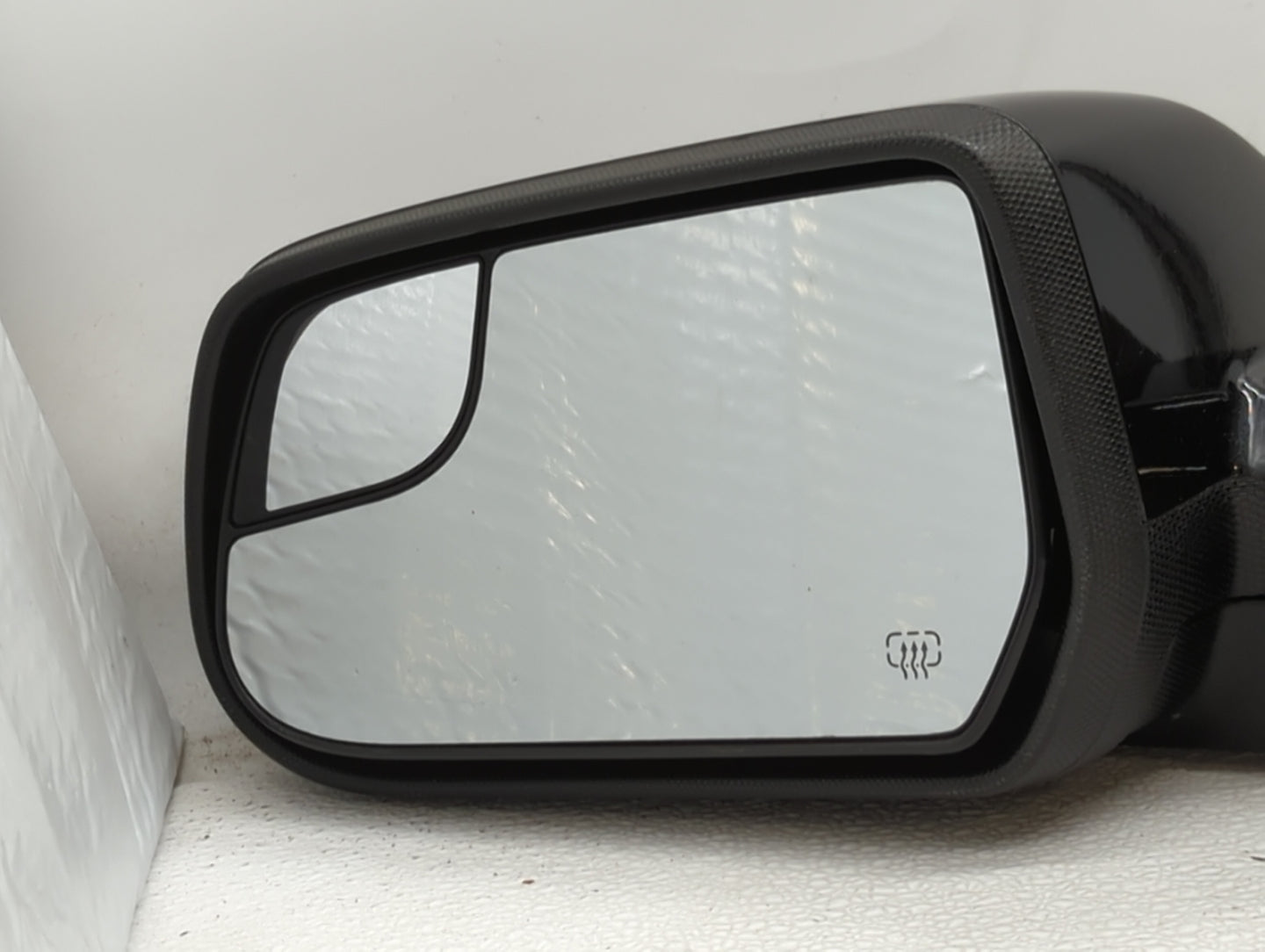 2011-2014 Chevrolet Equinox Driver Side View Mirror - Left Door Mirror OEM Used - Oemusedautoparts1.com