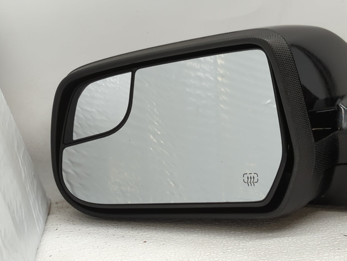 2011-2014 Chevrolet Equinox Driver Side View Mirror - Left Door Mirror OEM Used - Oemusedautoparts1.com