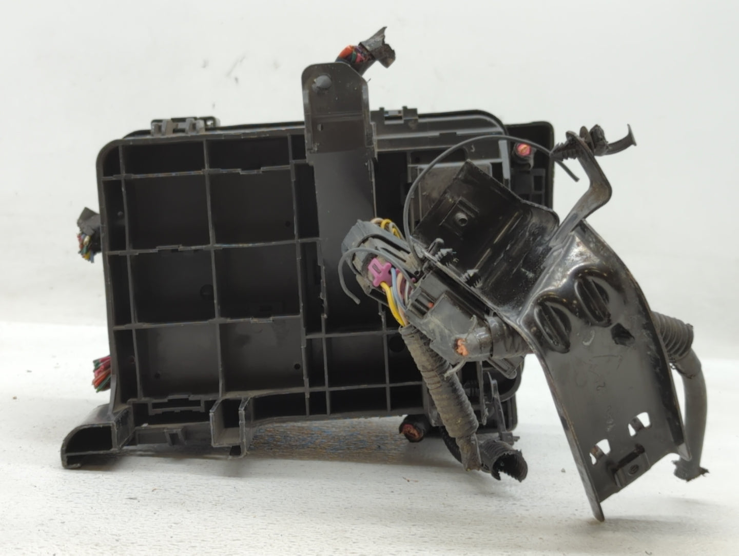 2013-2015 Chevrolet Equinox Fusebox Fuse Box Panel Relay Module P/N:22922727 22929762, 22920763 Fits Fits 2013 2014 2015 OEM