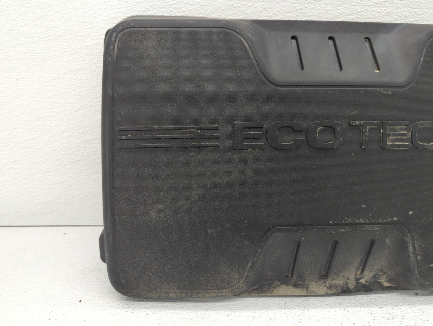 2014 Chevrolet Equinox Engine Cover - Oemusedautoparts1.com