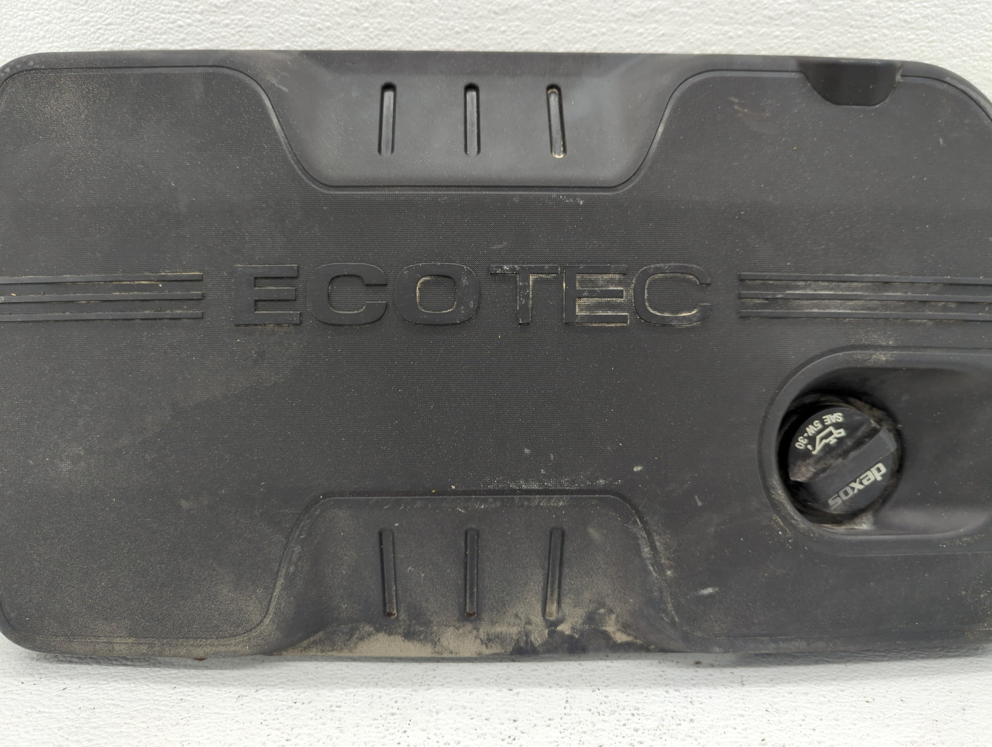 2014 Chevrolet Equinox Engine Cover - Oemusedautoparts1.com