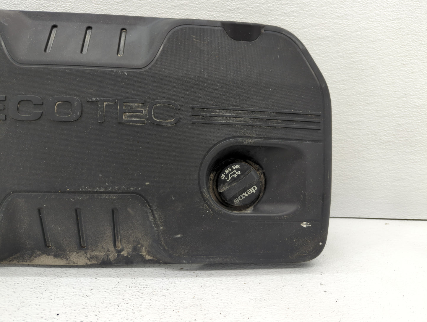 2014 Chevrolet Equinox Engine Cover - Oemusedautoparts1.com