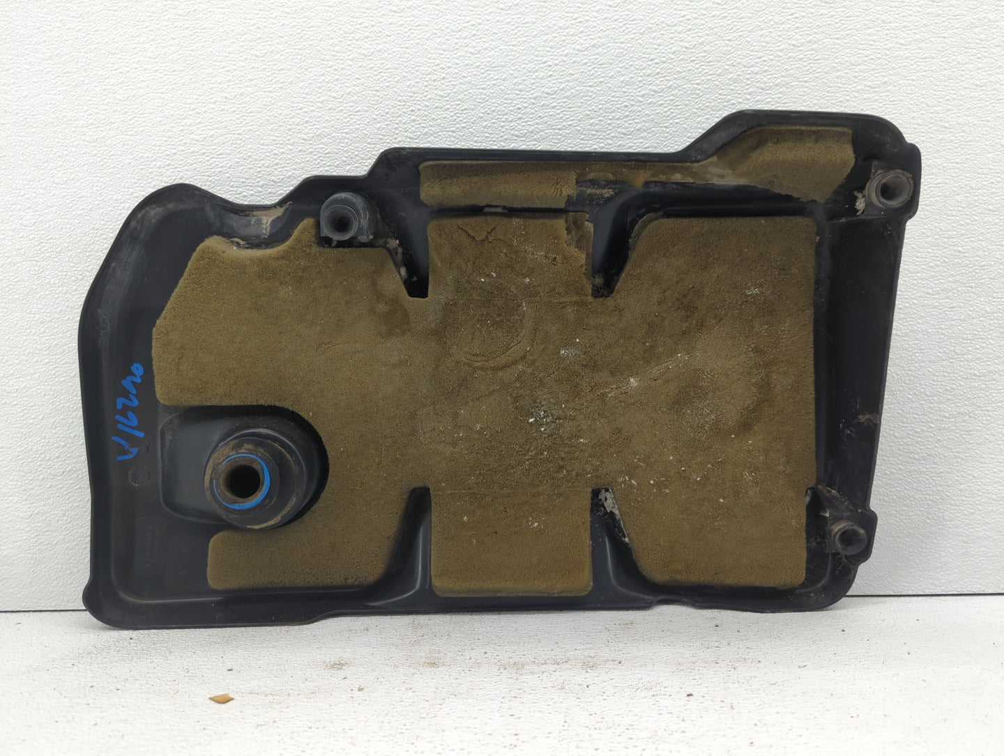 2014 Chevrolet Equinox Engine Cover - Oemusedautoparts1.com