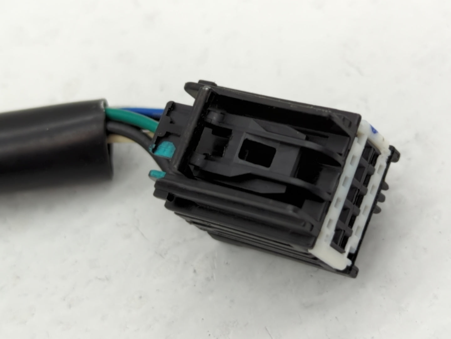 2011-2014 Chevrolet Equinox Driver Side View Mirror - Left Door Mirror OEM Used - Oemusedautoparts1.com