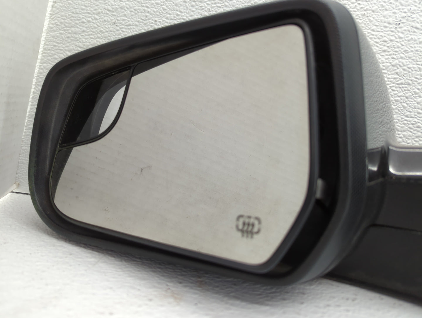 2011-2014 Chevrolet Equinox Driver Side View Mirror - Left Door Mirror OEM Used - Oemusedautoparts1.com