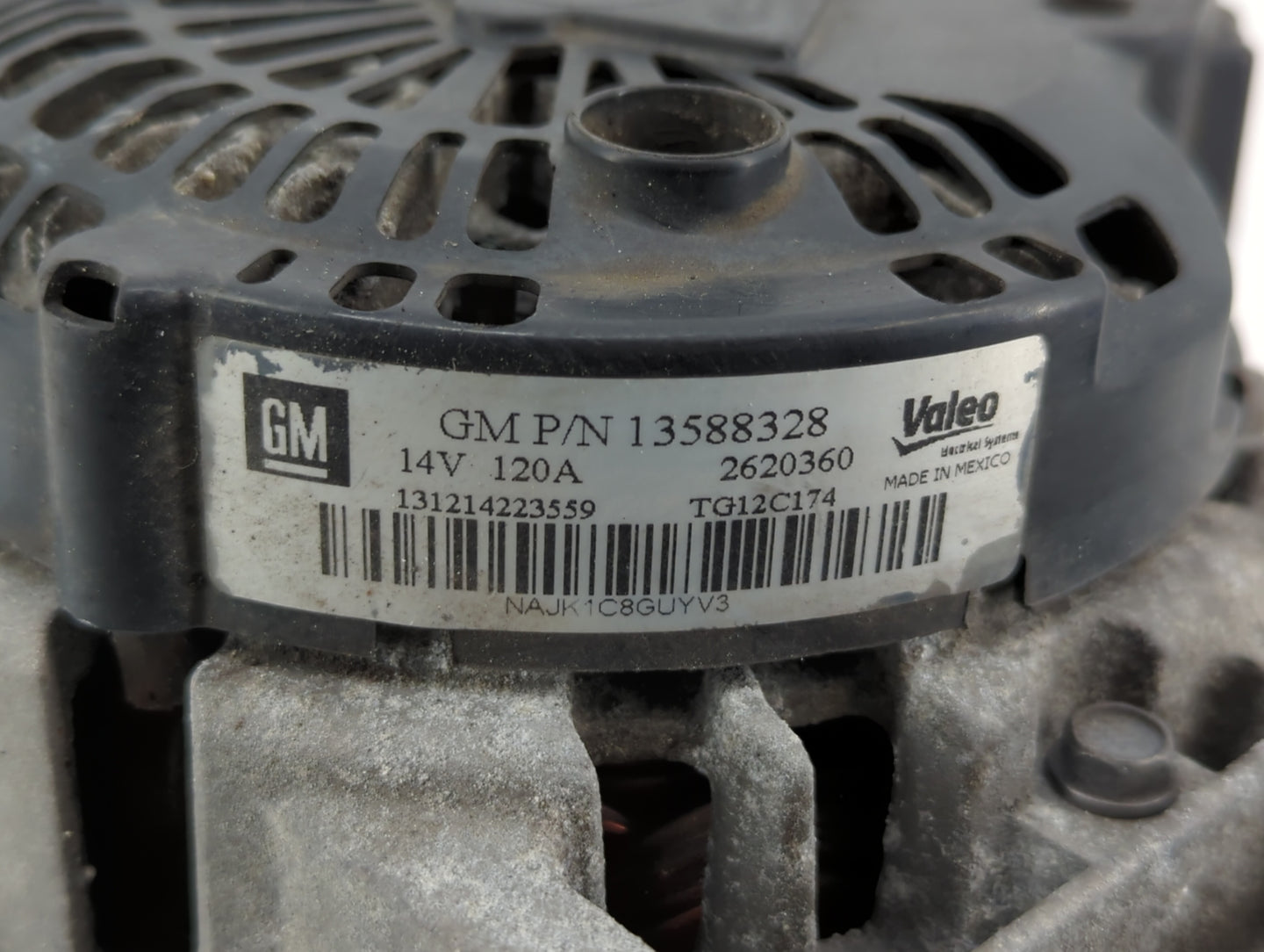 2010-2017 Chevrolet Equinox Alternator Replacement Generator Charging Assembly Engine OEM P/N:13588328 Fits OEM Used Auto Pa