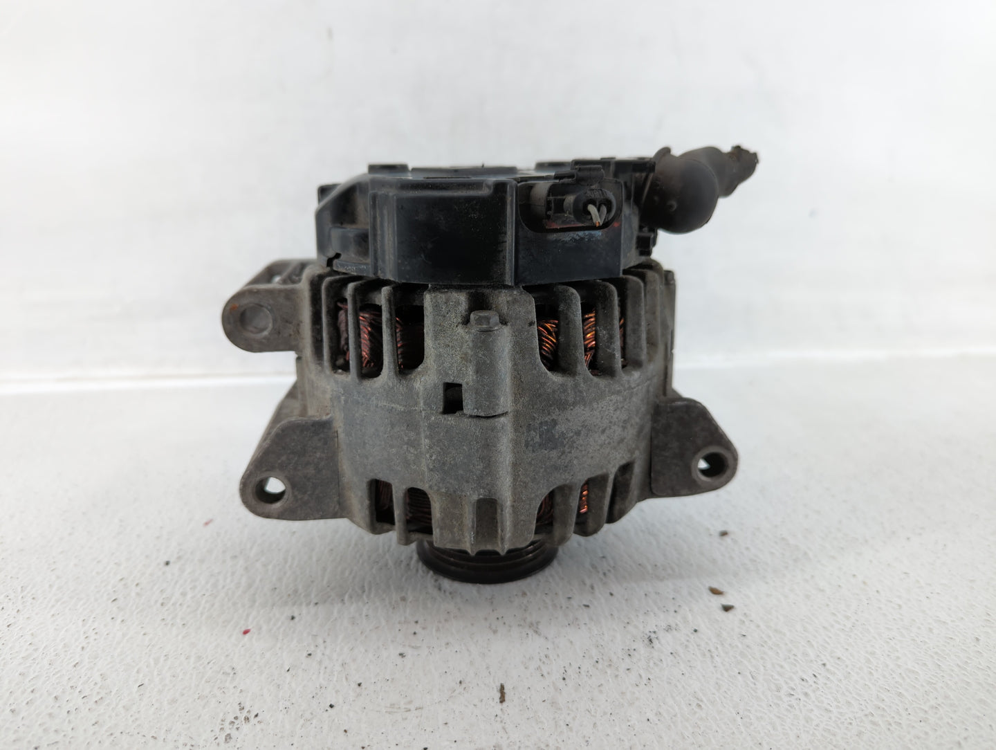 2010-2017 Chevrolet Equinox Alternator Replacement Generator Charging Assembly Engine OEM P/N:13588328 Fits OEM Used Auto Pa