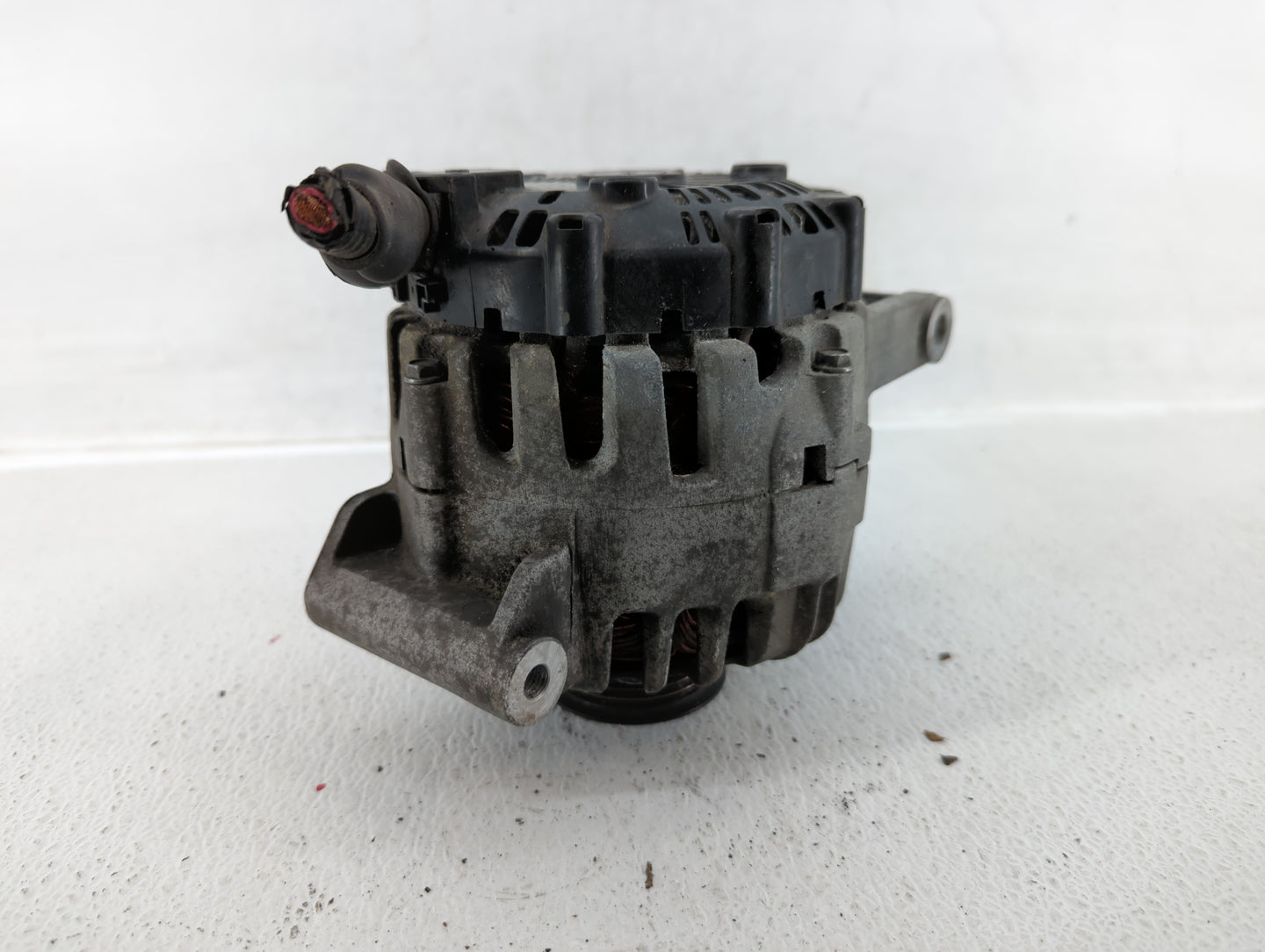 2010-2017 Chevrolet Equinox Alternator Replacement Generator Charging Assembly Engine OEM P/N:13588328 Fits OEM Used Auto Pa