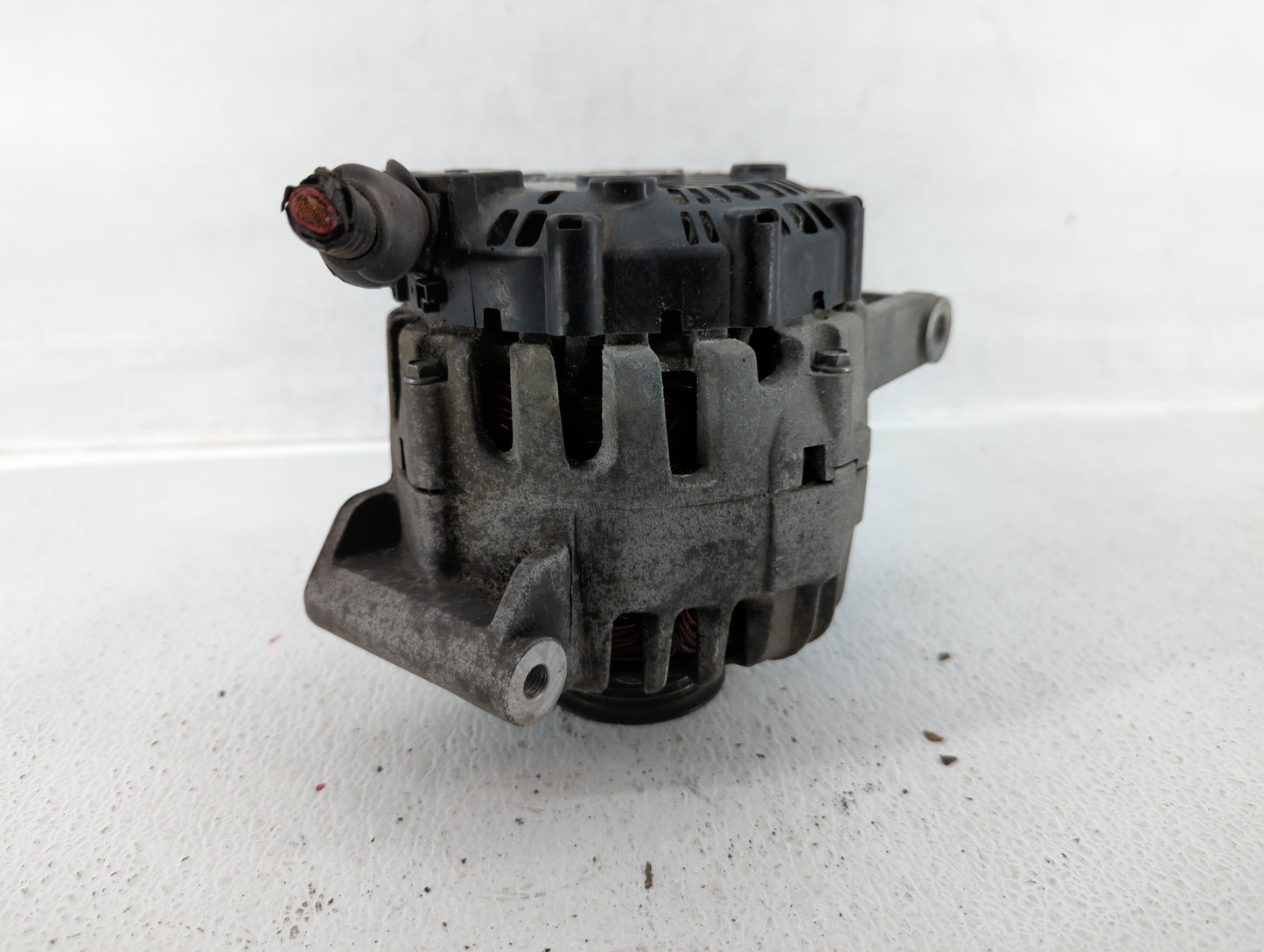 2010-2017 Chevrolet Equinox Alternator Replacement Generator Charging Assembly Engine OEM P/N:13588328 Fits OEM Used Auto Pa