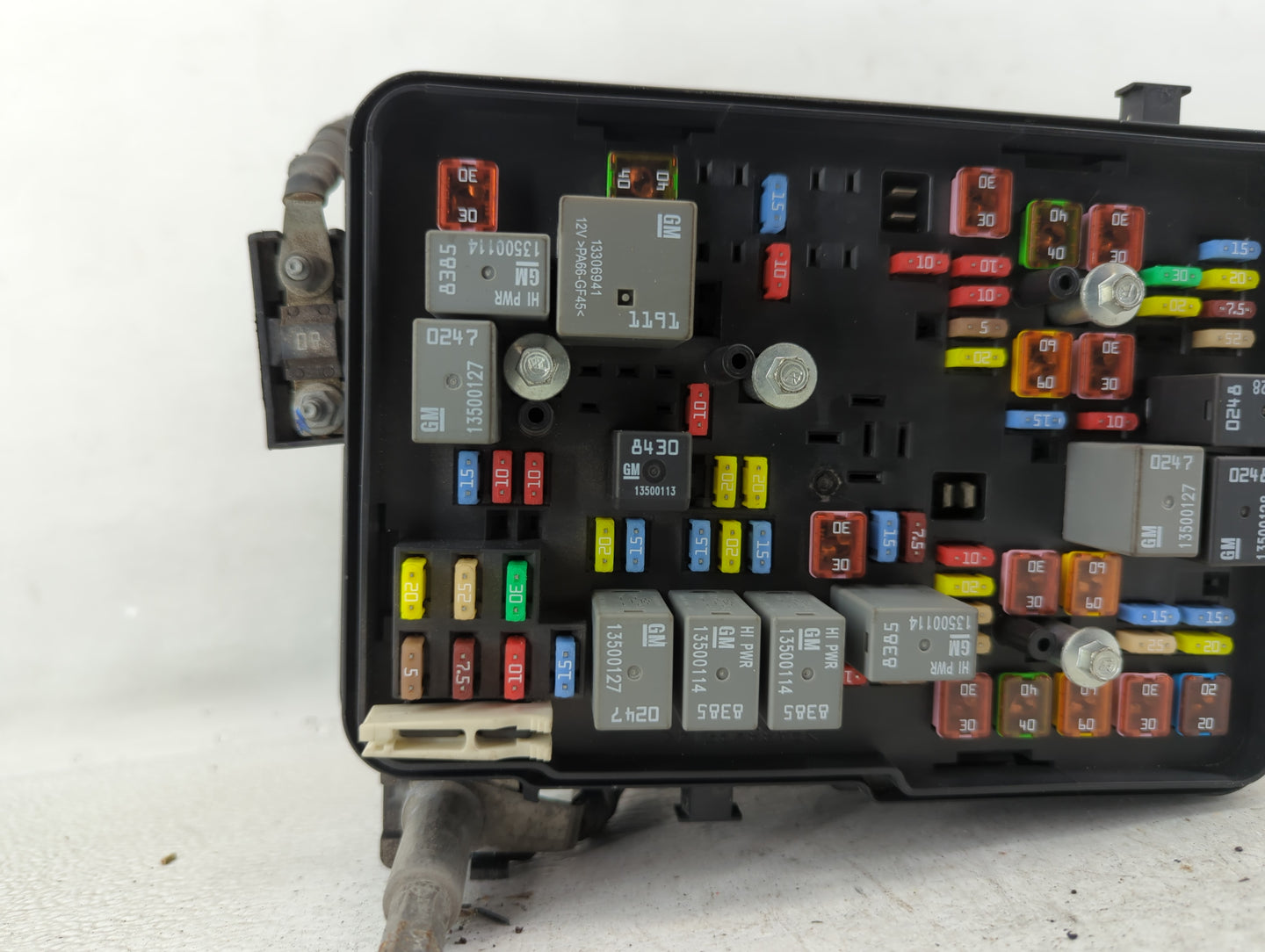 2013-2016 Chevrolet Equinox Fusebox Fuse Box Panel Relay Module P/N:22929763_01 Fits Fits 2013 2014 2015 2016 OEM Used Auto 