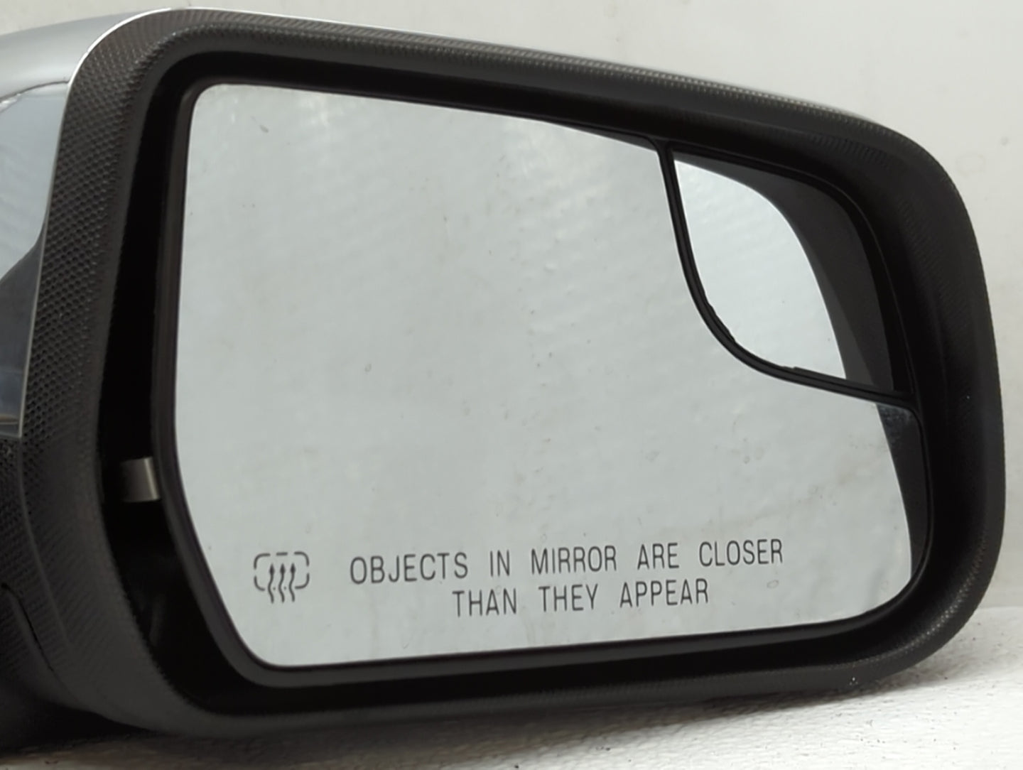 2014 Chevrolet Equinox Passenger Side View Mirror - Right Door Mirror OEM Used - Oemusedautoparts1.com