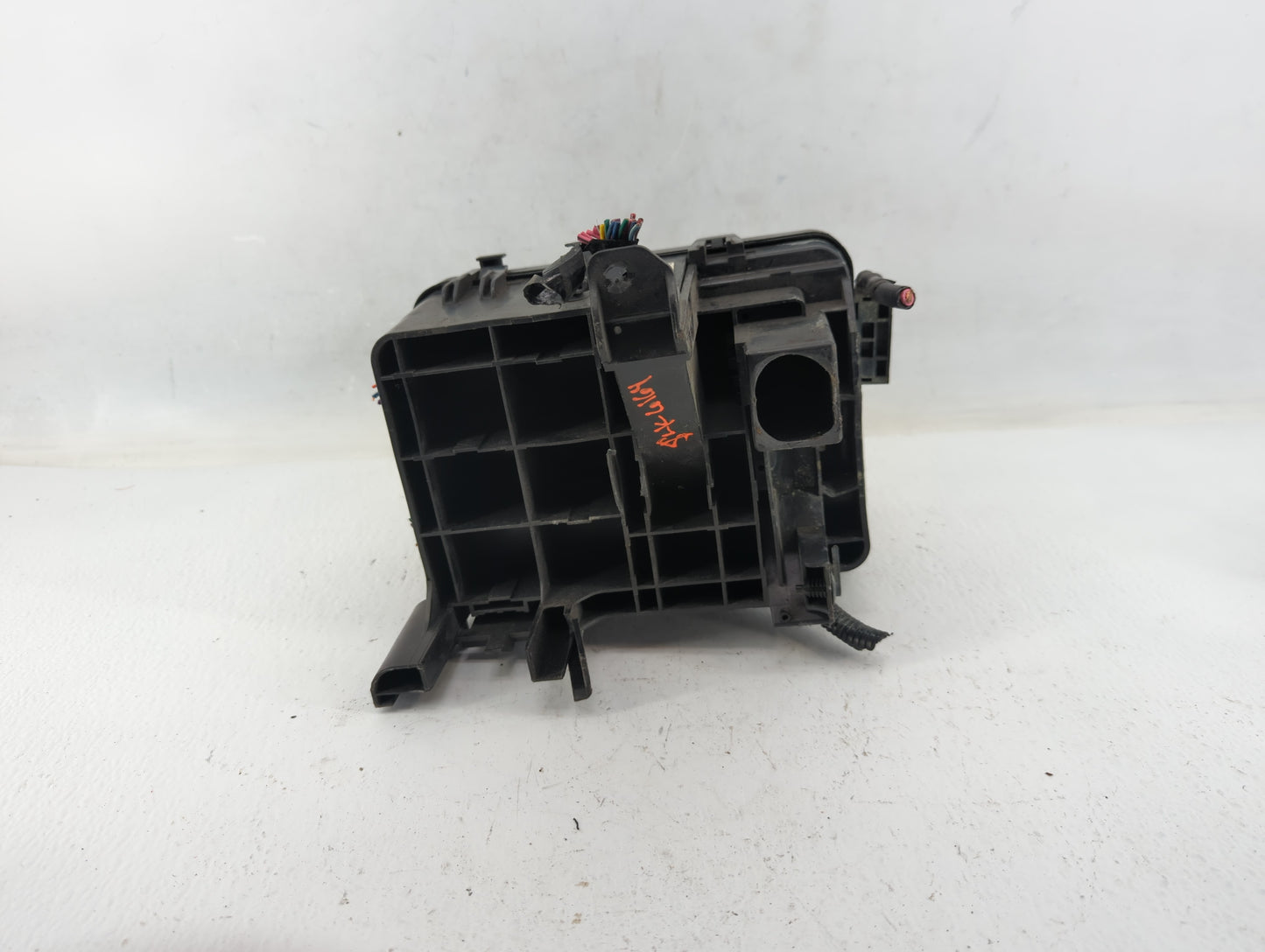 2013-2016 Chevrolet Equinox Fusebox Fuse Box Panel Relay Module P/N:22929762 01 Fits Fits 2013 2014 2015 2016 OEM Used Auto 