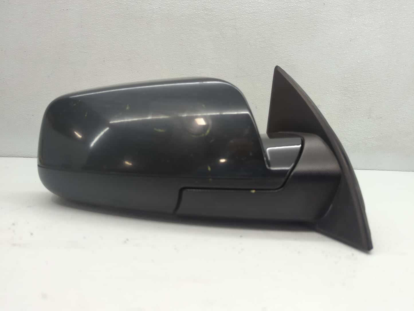 2011-2014 Chevrolet Equinox Passenger Side View Mirror - Right Door Mirror OEM Used - Oemusedautoparts1.com