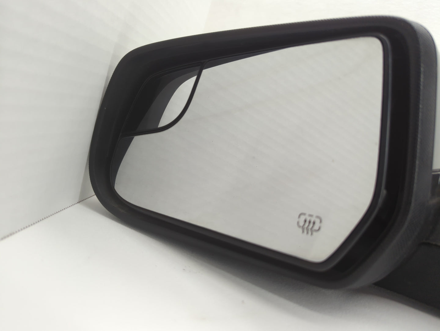 2011-2014 Chevrolet Equinox Driver Side View Mirror - Left Door Mirror OEM Used - Oemusedautoparts1.com