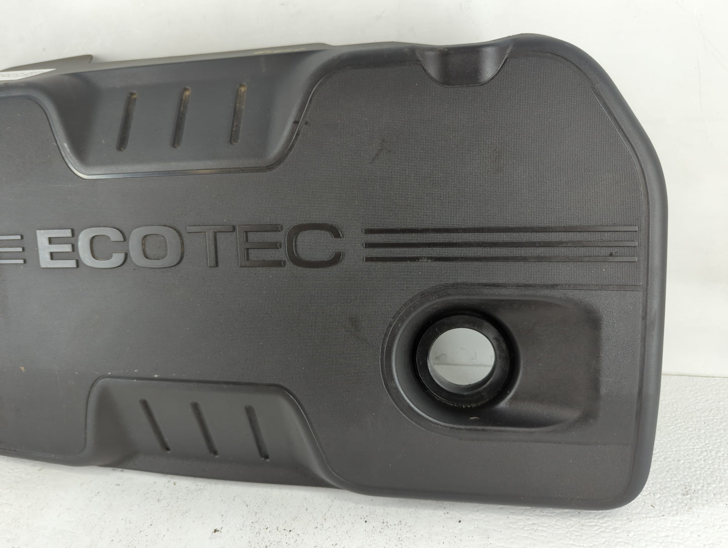 2014 Chevrolet Equinox Engine Cover - Oemusedautoparts1.com