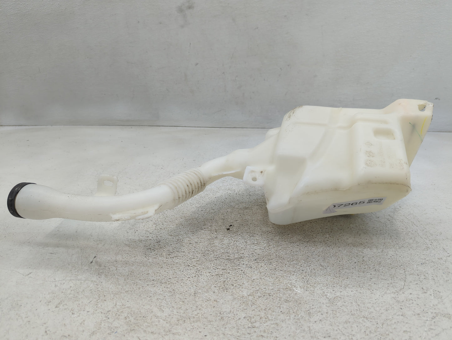 2010-2017 Chevrolet Equinox Windshield Washer Fluid Reservoir Bottle Oem - Oemusedautoparts1.com