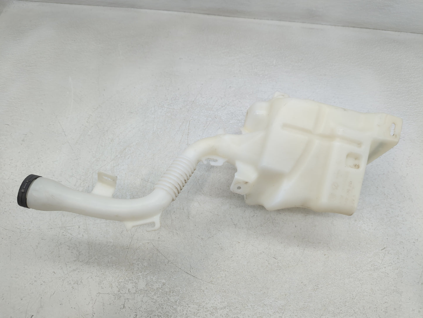 2010-2017 Chevrolet Equinox Windshield Washer Fluid Reservoir Bottle Oem - Oemusedautoparts1.com