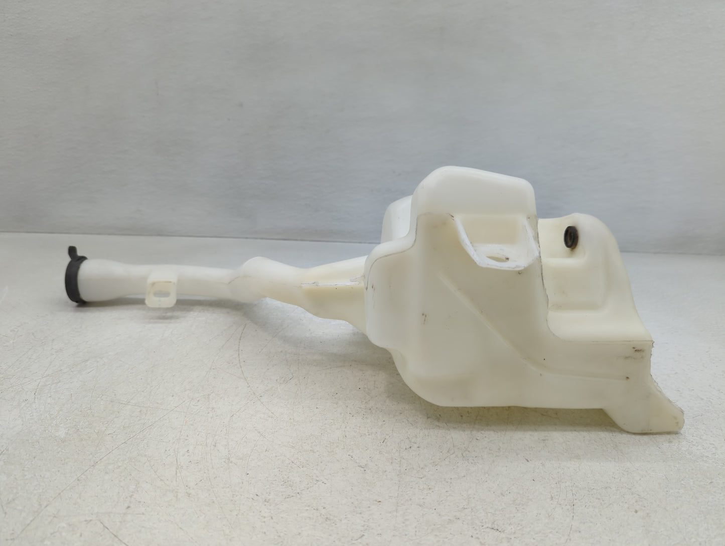 2010-2017 Chevrolet Equinox Windshield Washer Fluid Reservoir Bottle Oem - Oemusedautoparts1.com