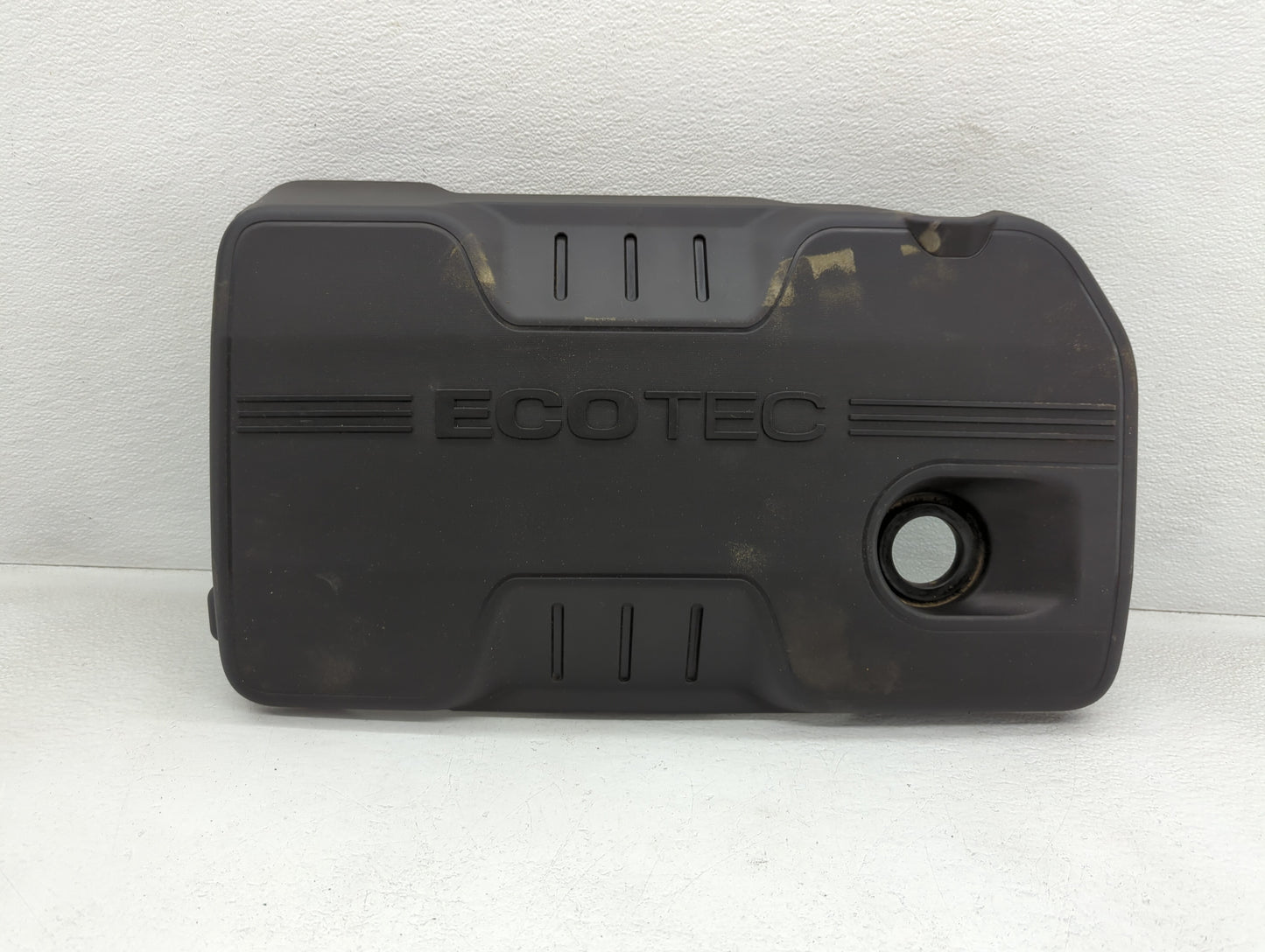 2014 Chevrolet Equinox Engine Cover - Oemusedautoparts1.com