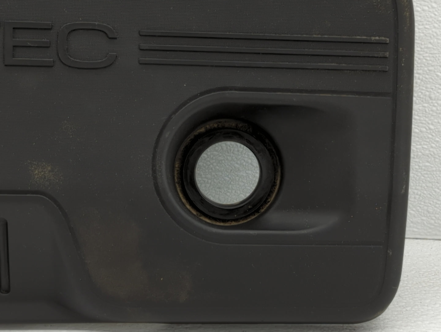 2014 Chevrolet Equinox Engine Cover - Oemusedautoparts1.com