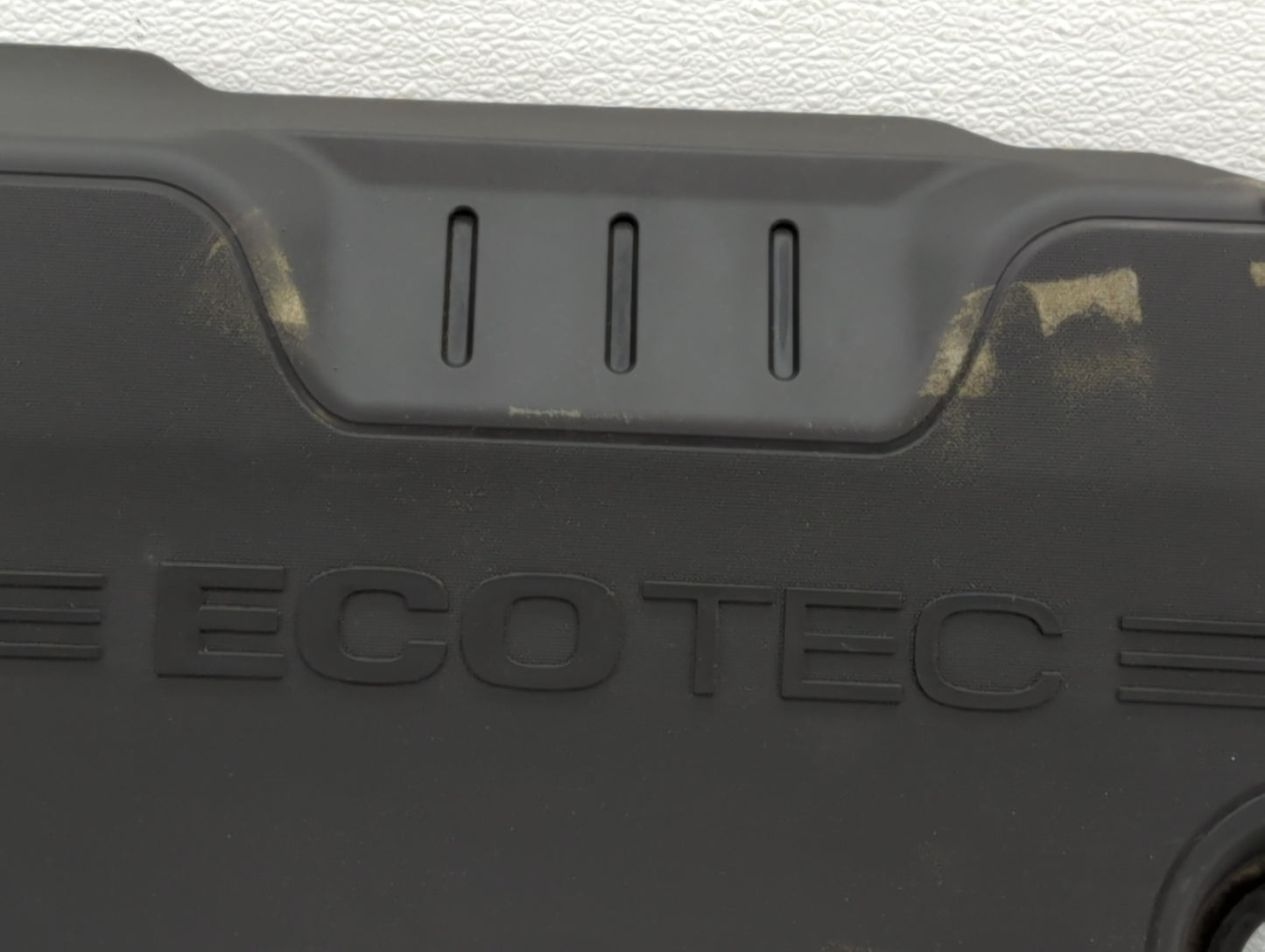 2014 Chevrolet Equinox Engine Cover - Oemusedautoparts1.com