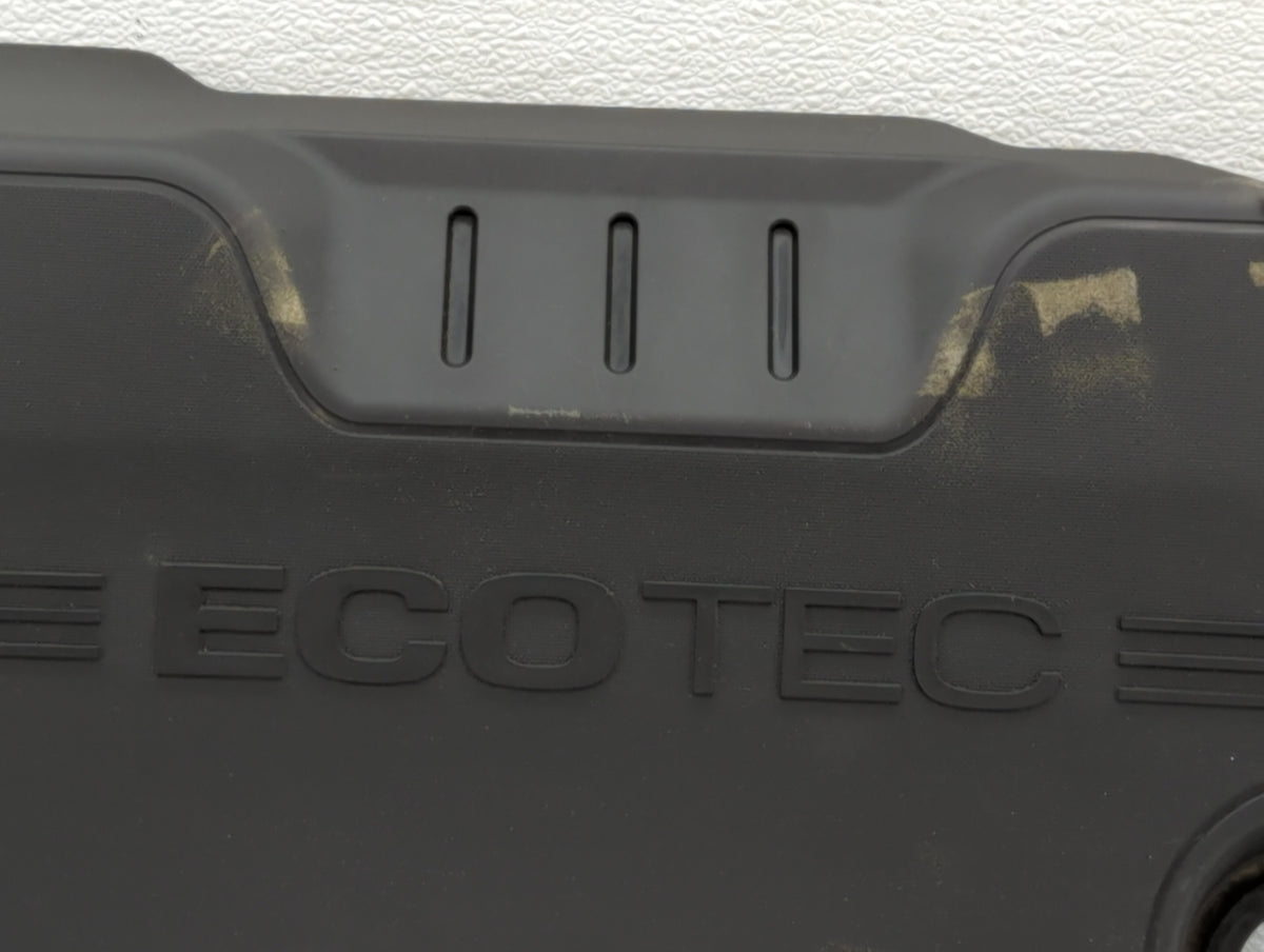 2014 Chevrolet Equinox Engine Cover 750663 - Oemusedautoparts1.com