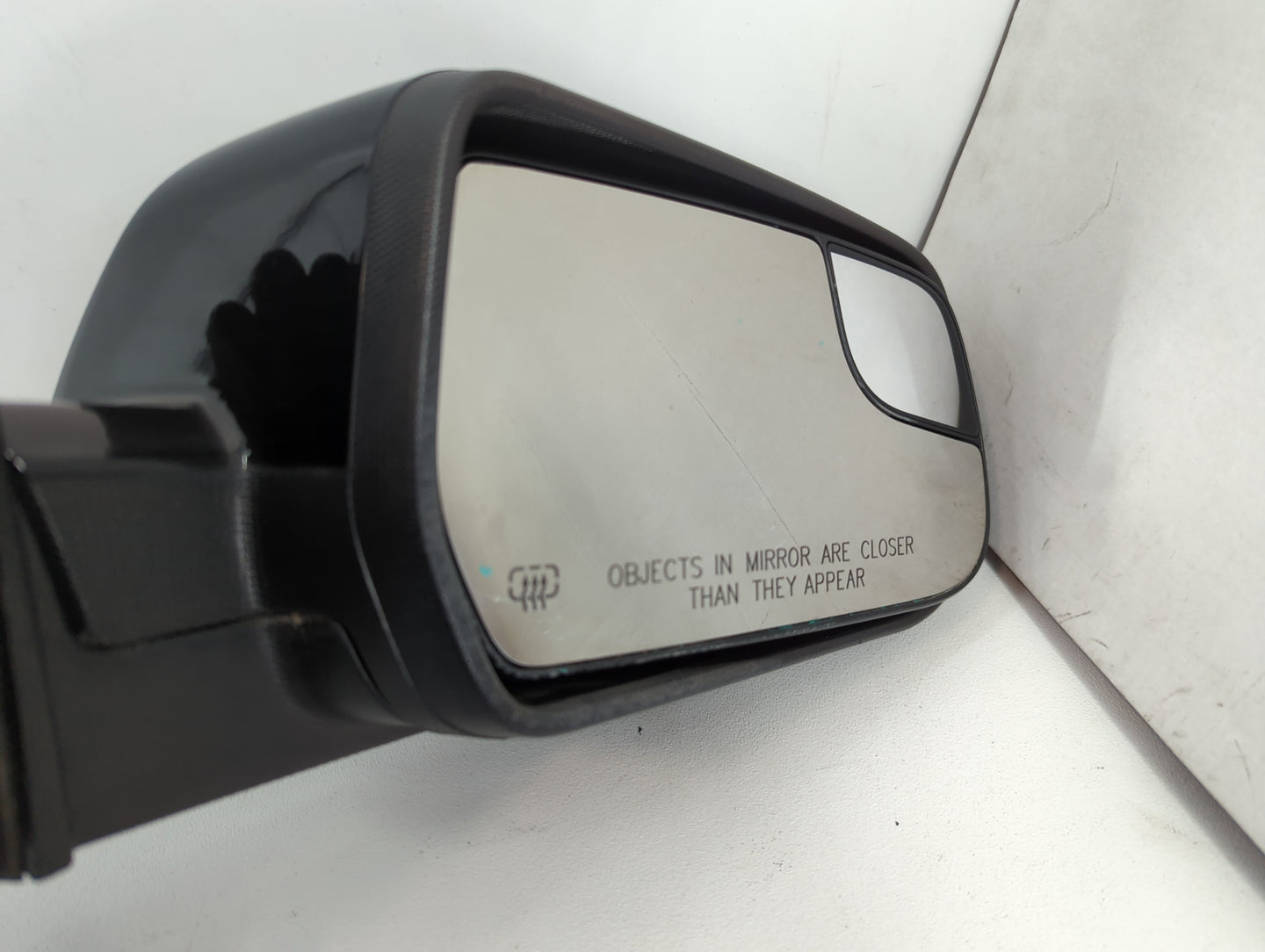 2011-2014 Chevrolet Equinox Passenger Side View Mirror - Right Door Mirror OEM Used - Oemusedautoparts1.com